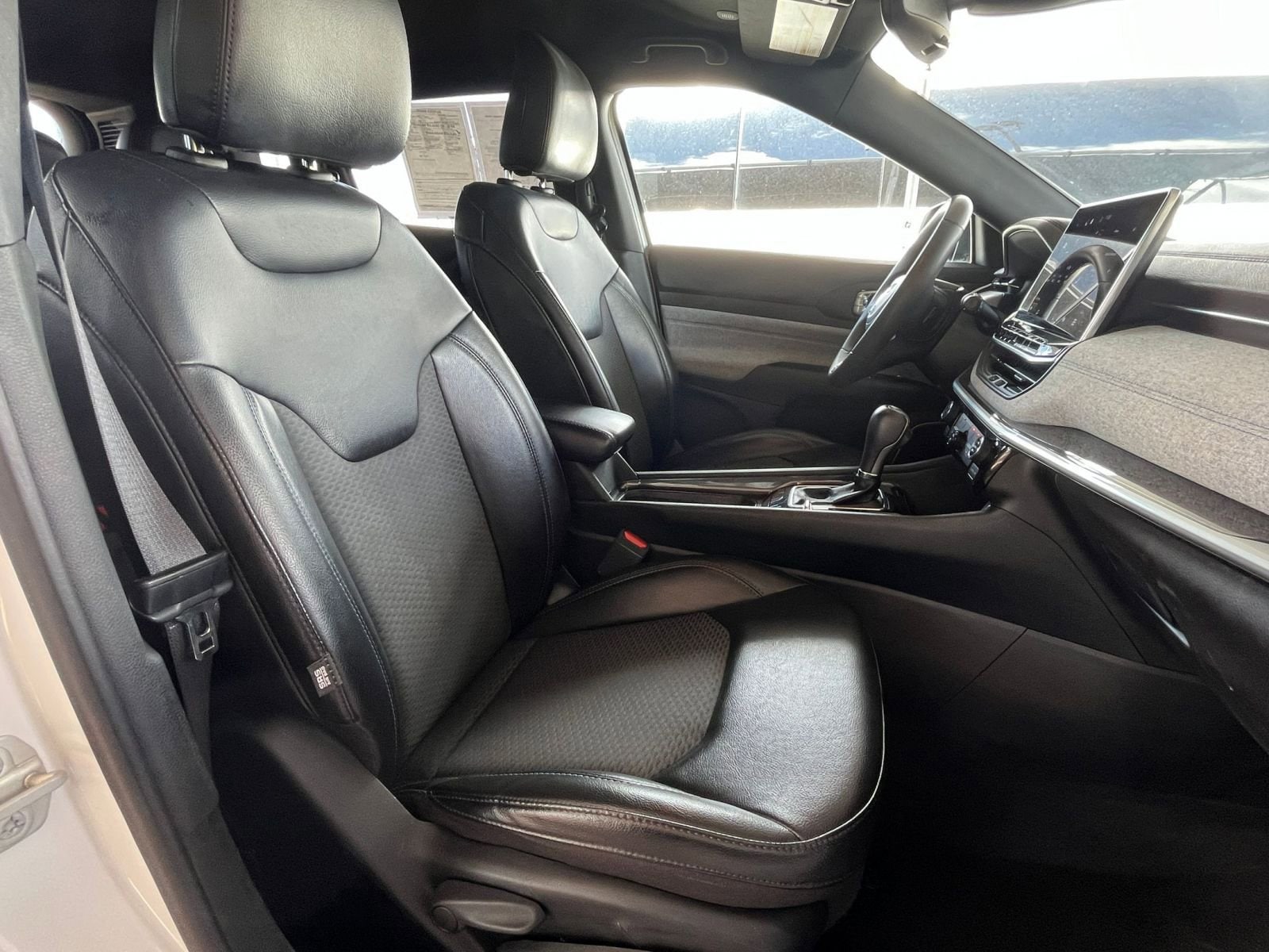 Thumbnail: 2023 Jeep Compass - 35