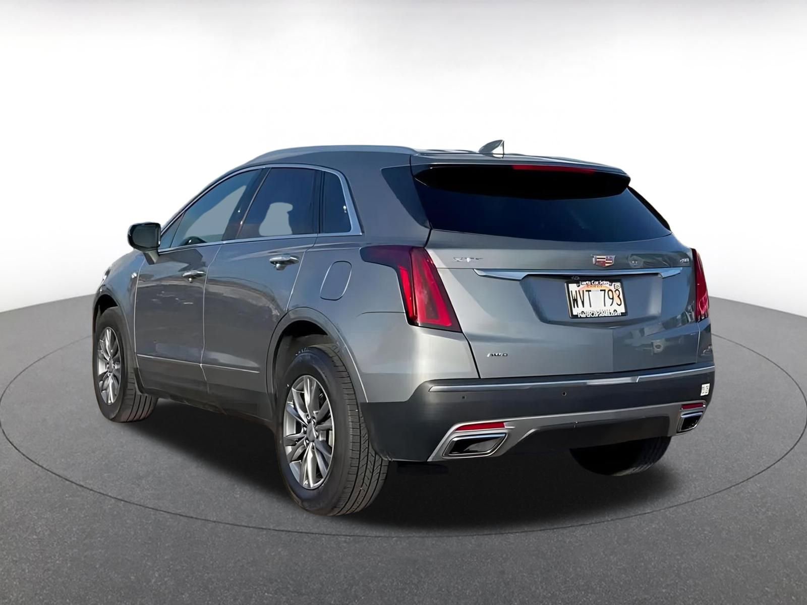 Thumbnail: 2023 Cadillac XT5 - 10