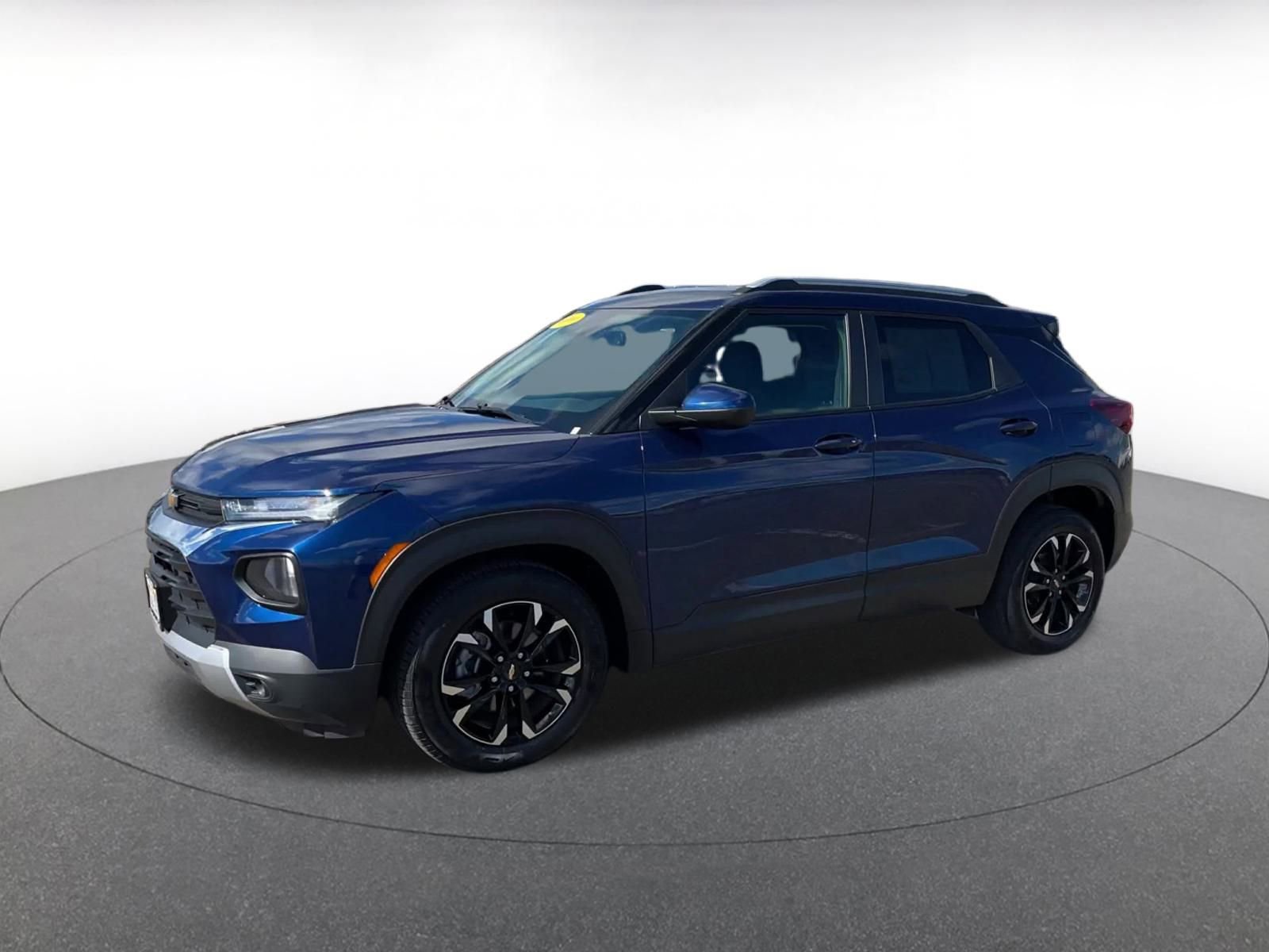 Thumbnail: 2023 Chevrolet TrailBlazer - 8