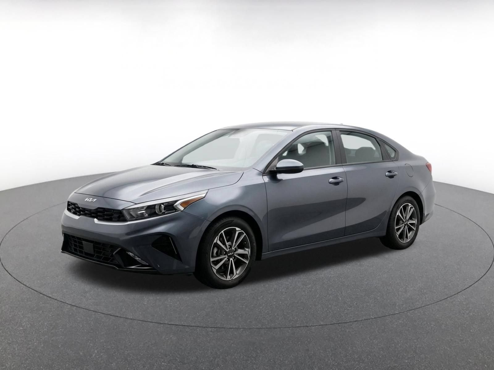 Thumbnail: 2024 Kia Forte - 3