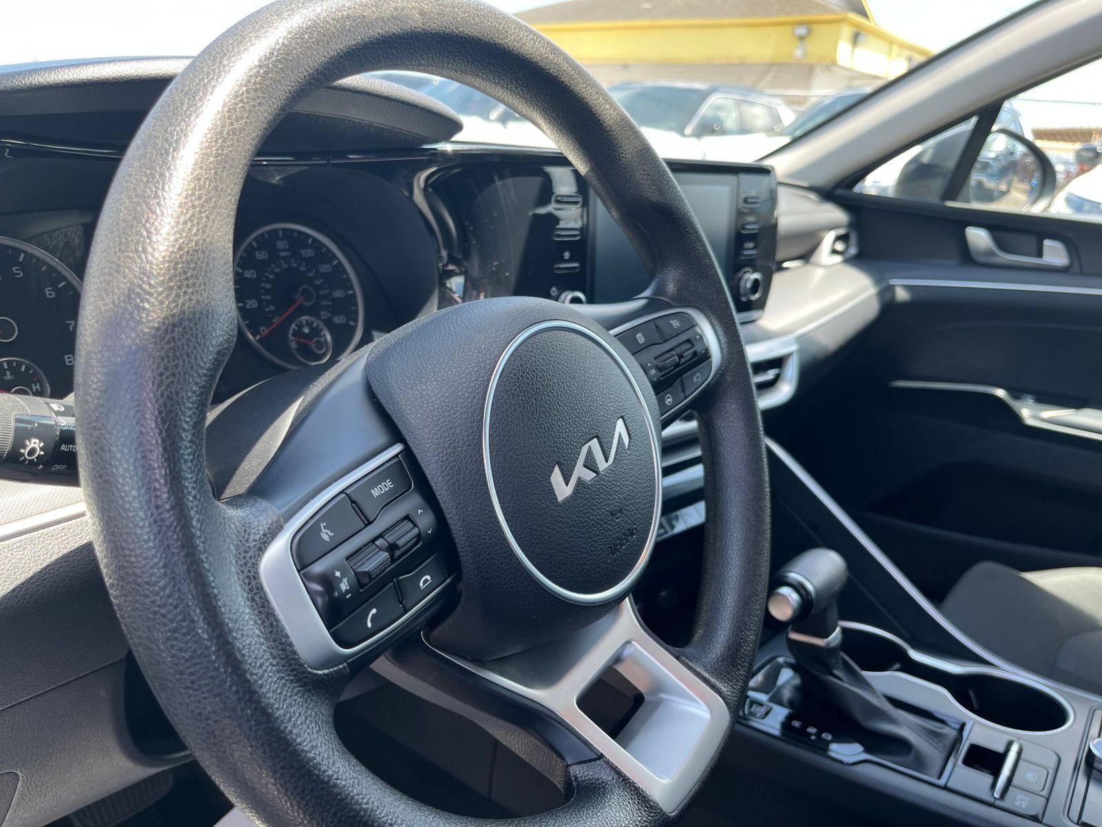 Thumbnail: 2023 Kia K5 - 28