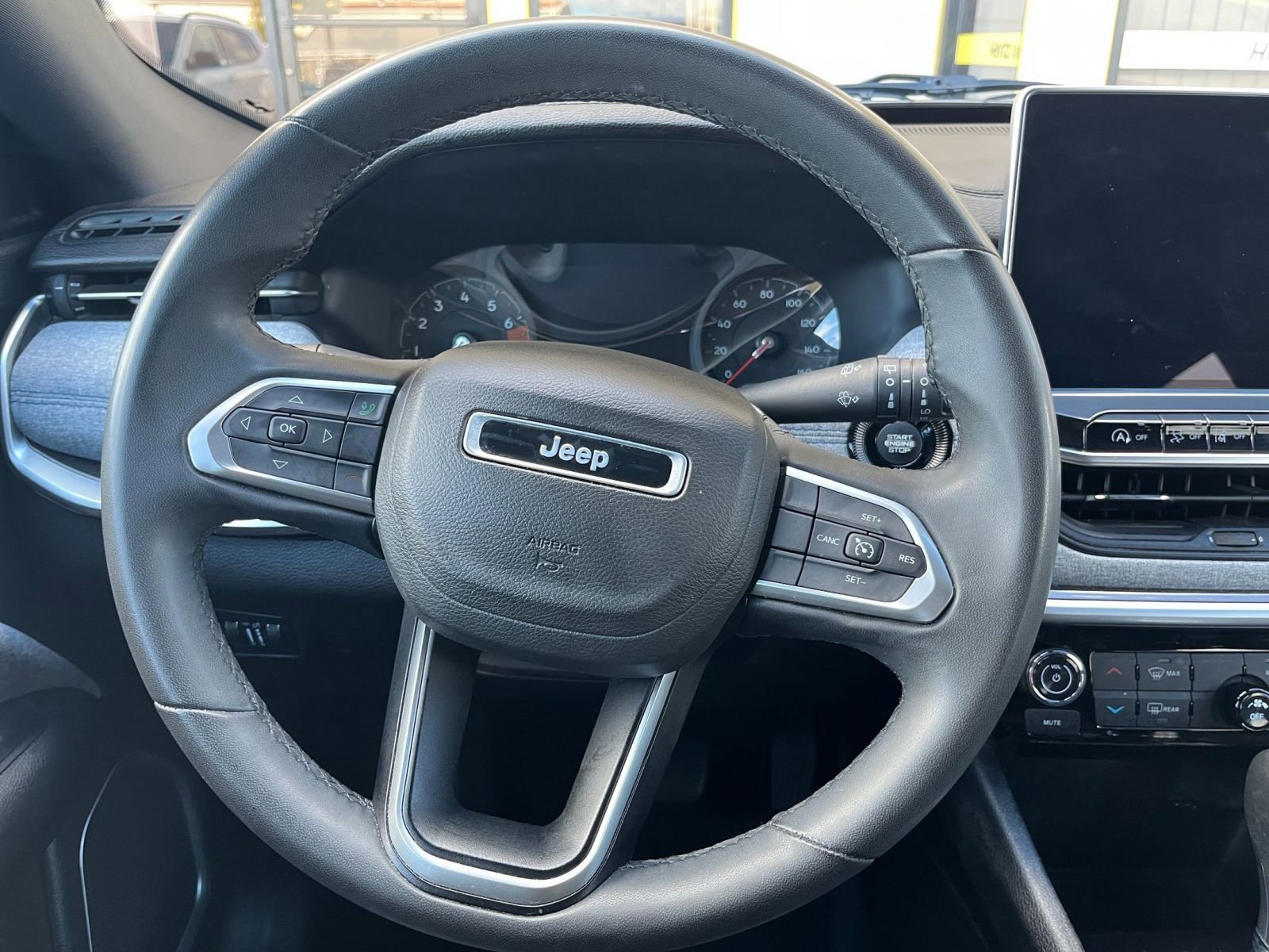 Thumbnail: 2023 Jeep Compass - 27