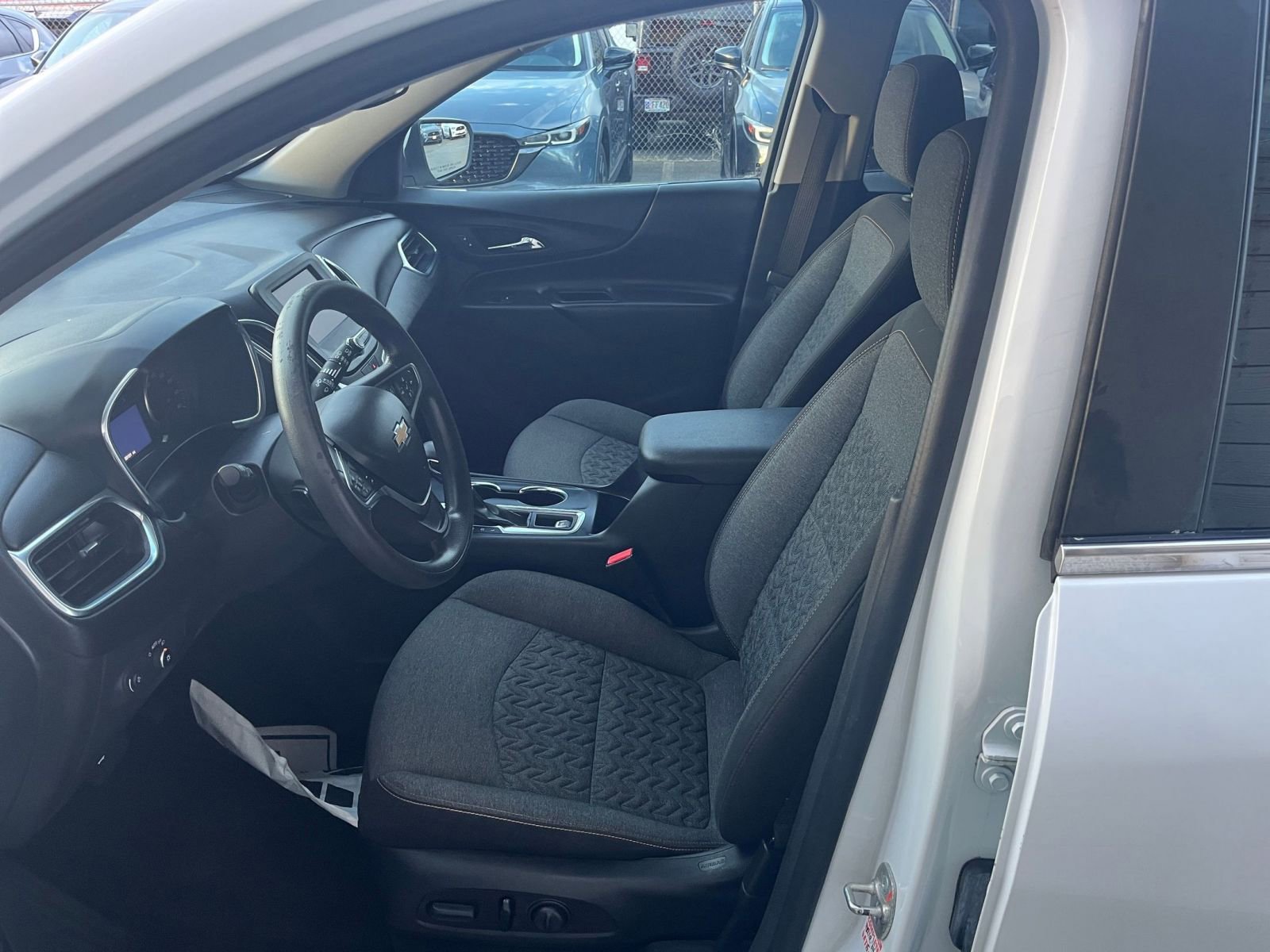 Thumbnail: 2023 Chevrolet Equinox - 25