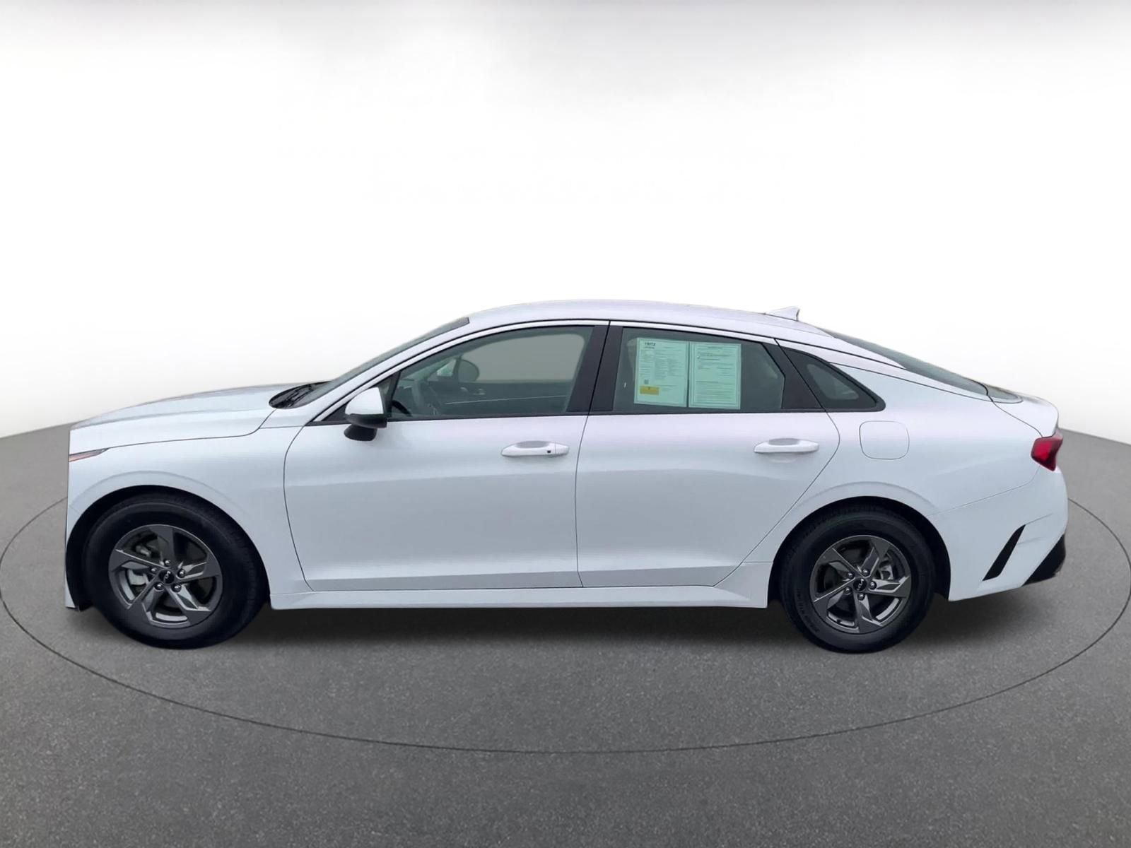 Thumbnail: 2023 Kia K5 - 9