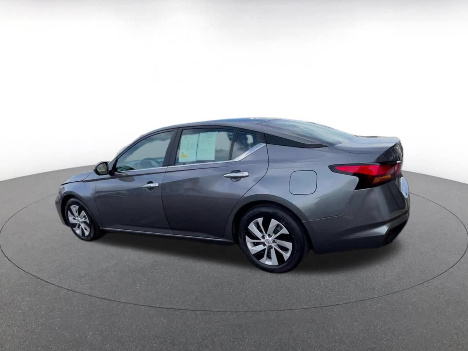 Thumbnail: 2023 Nissan Altima - 10