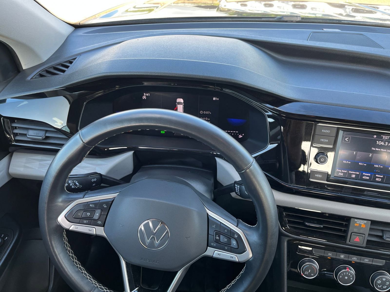 Thumbnail: 2024 Volkswagen Taos - 32