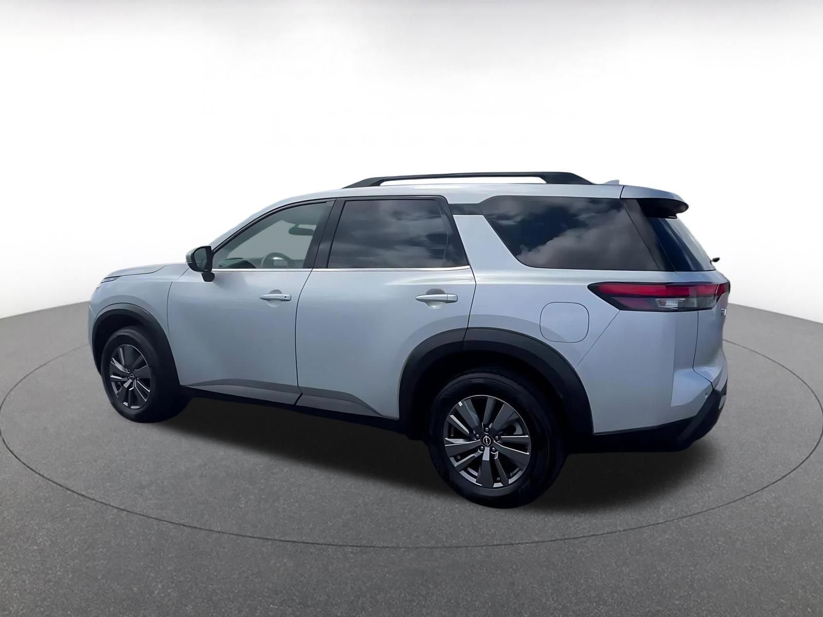 Thumbnail: 2024 Nissan Pathfinder - 10