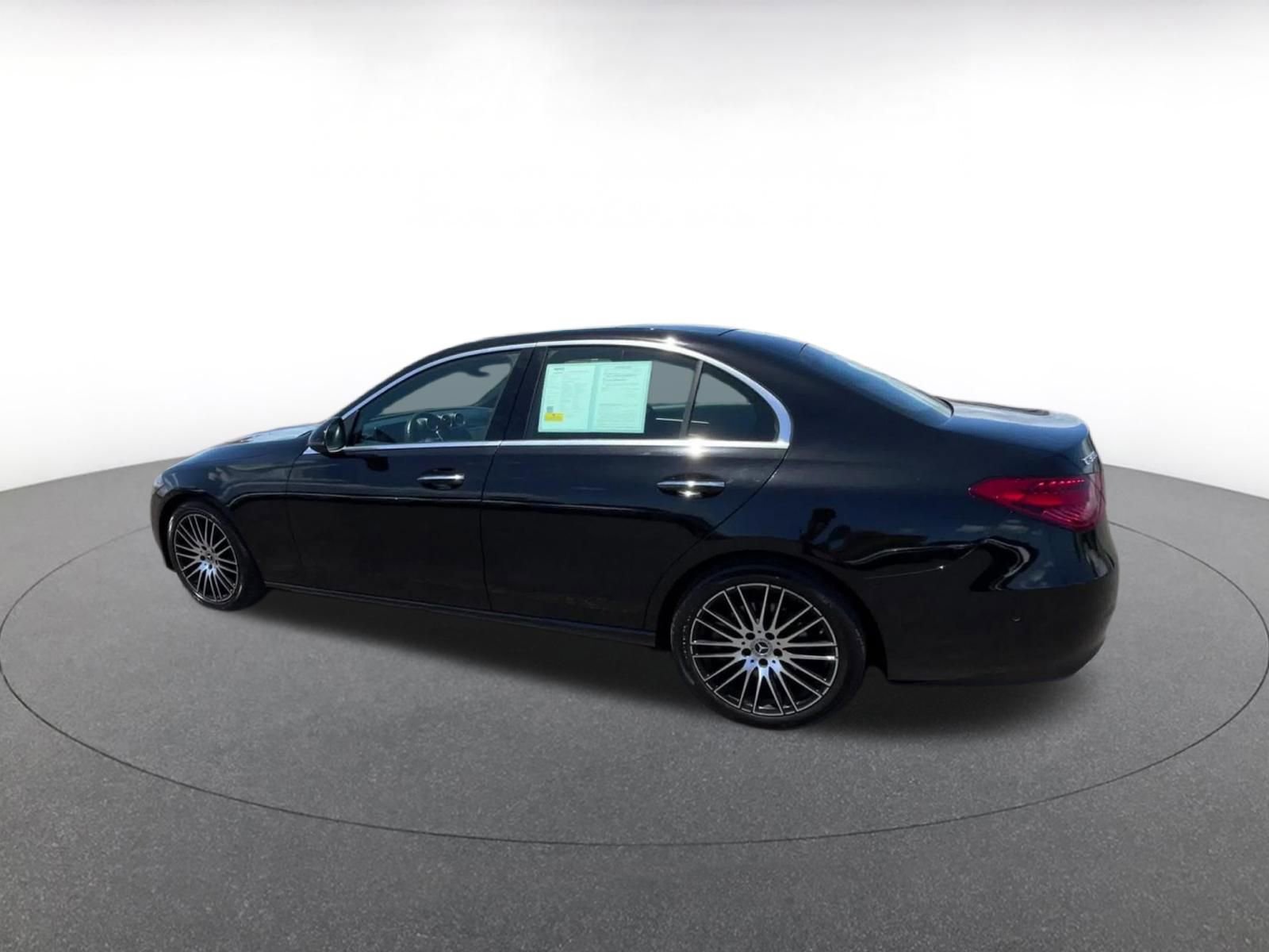 Thumbnail: 2024 Mercedes-Benz C-Class - 10