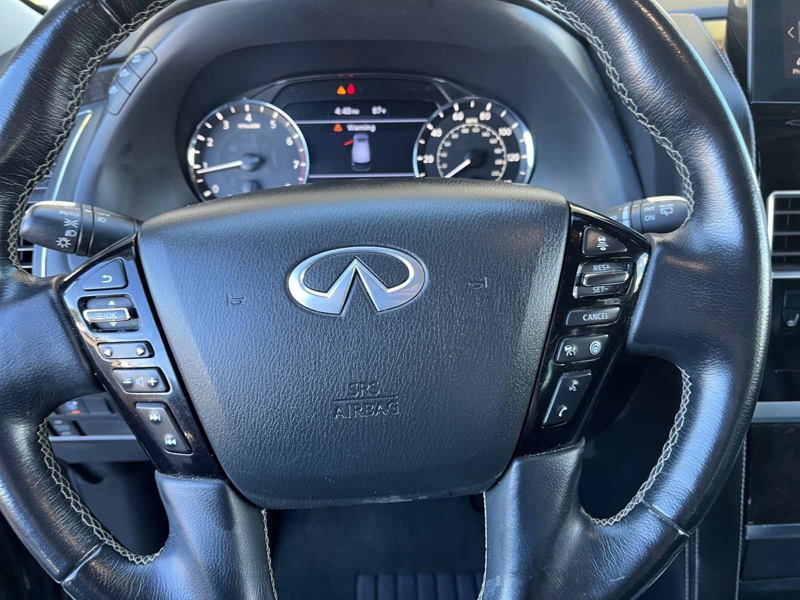 Thumbnail: 2022 INFINITI QX80 - 21