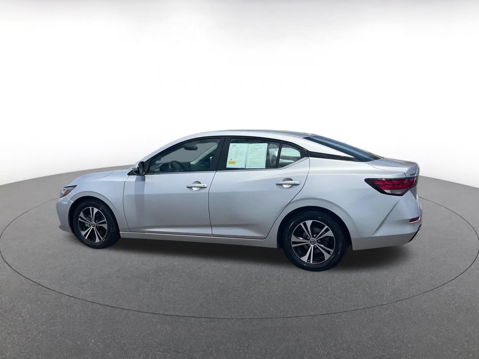 Thumbnail: 2021 Nissan Sentra - 9