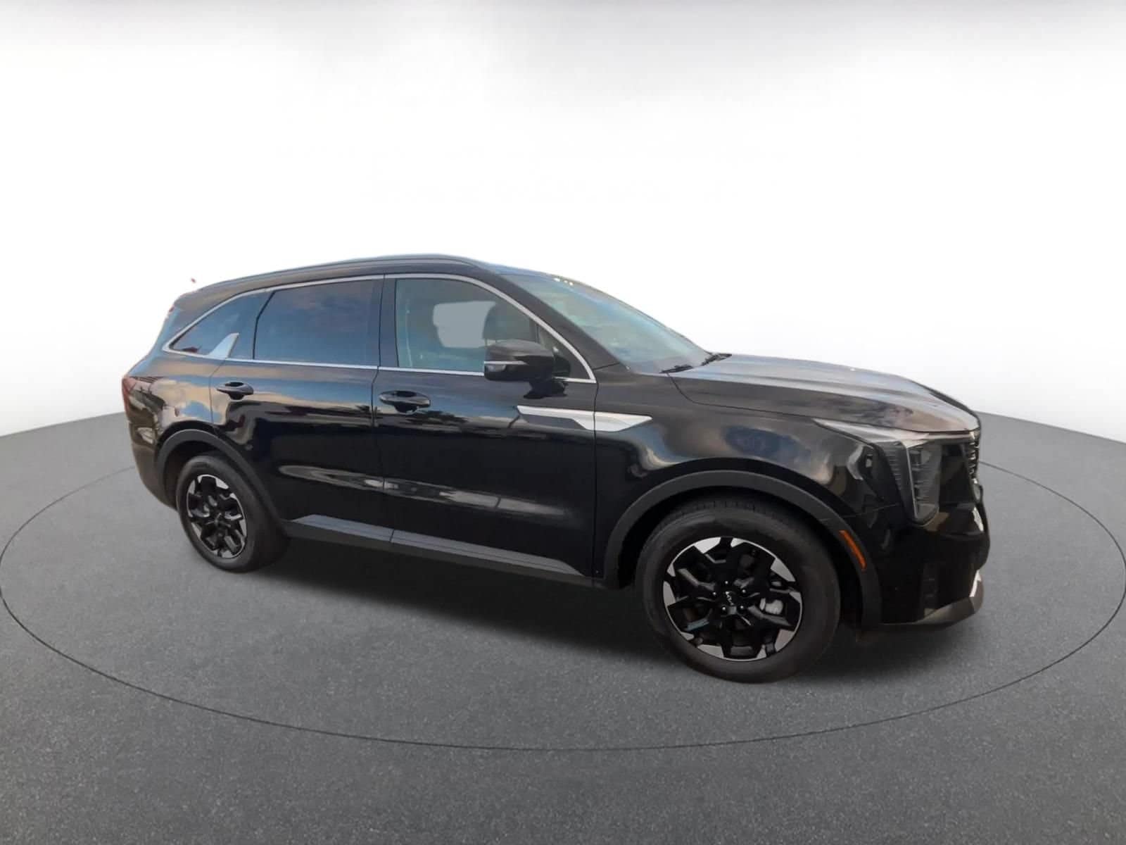 Thumbnail: 2024 Kia Sorento - 2