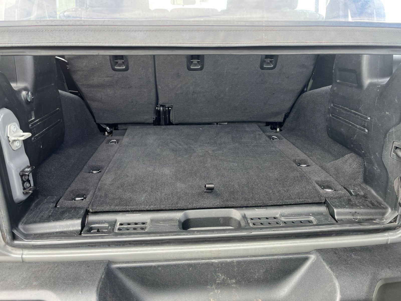 Thumbnail: 2023 Jeep Wrangler - 30