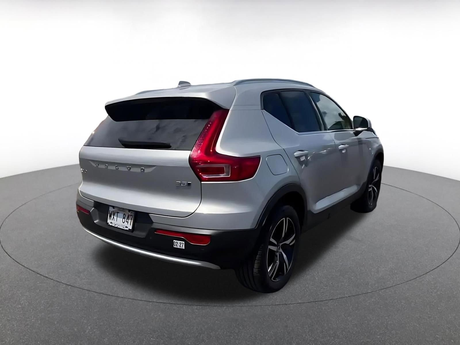 Thumbnail: 2024 Volvo XC40 - 15