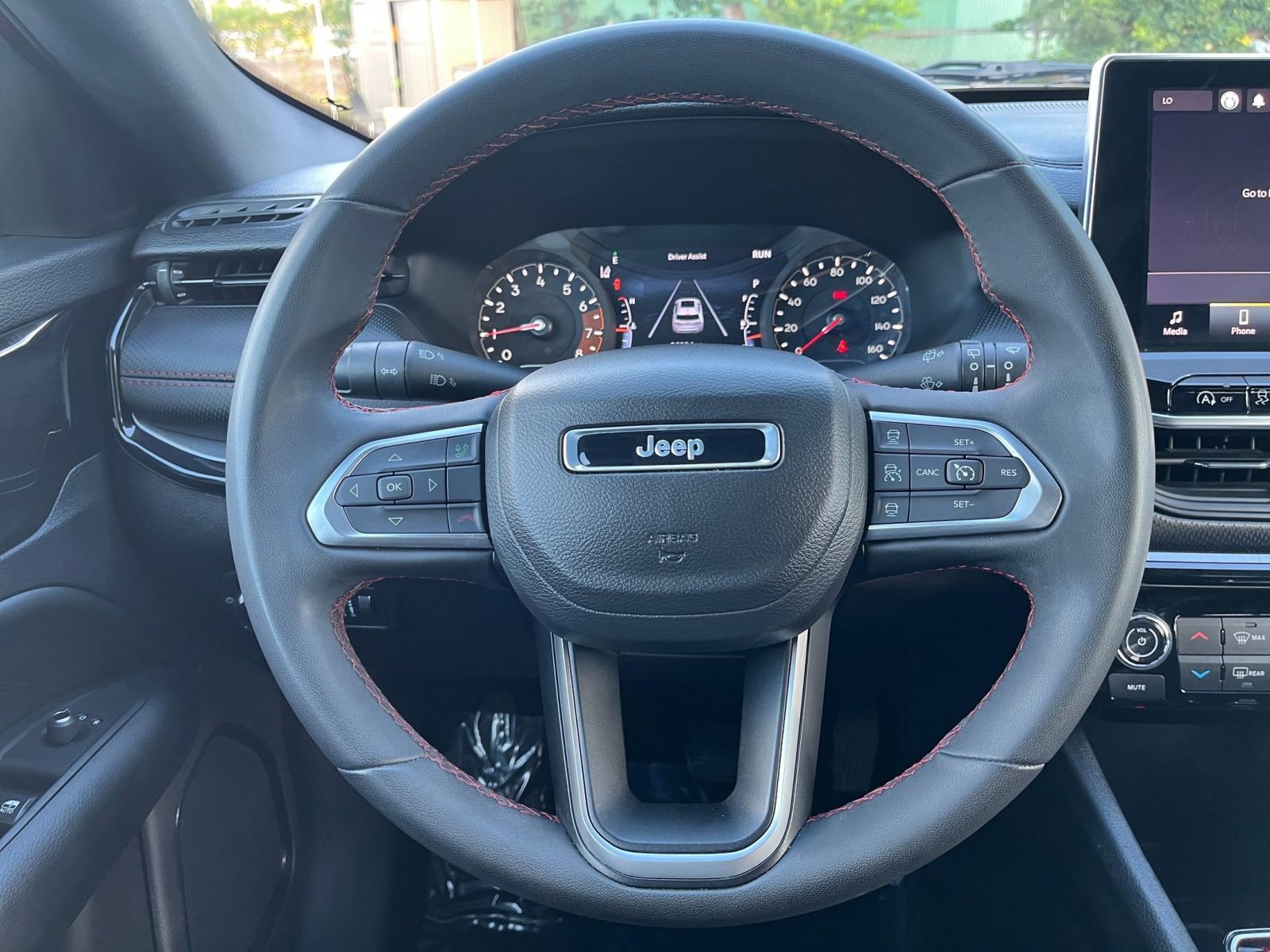 Thumbnail: 2023 Jeep Compass - 27