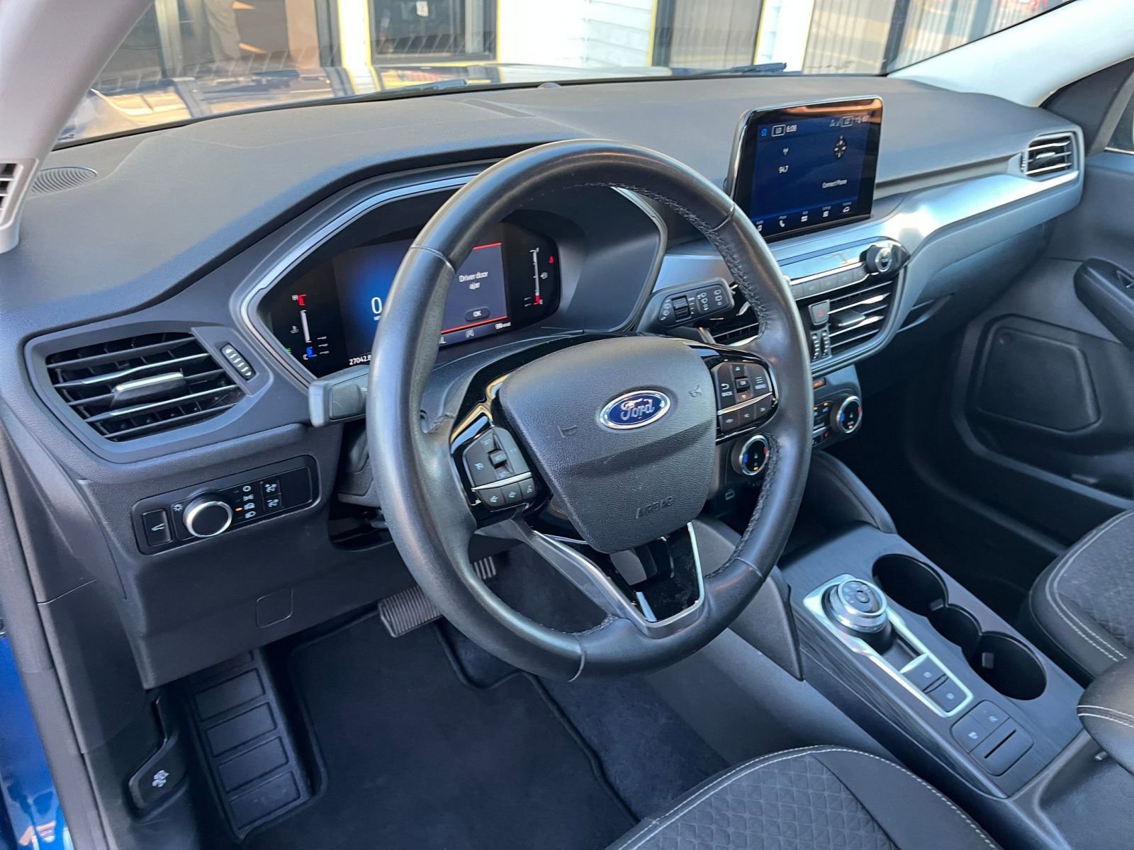 Thumbnail: 2023 Ford Escape - 34