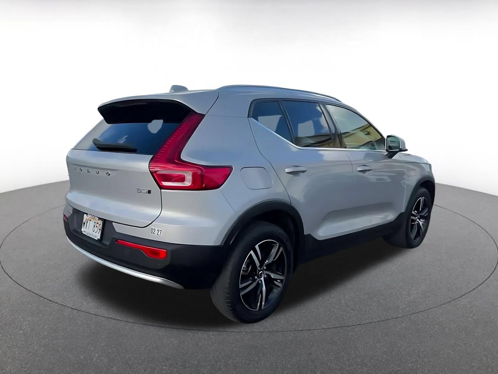 Thumbnail: 2024 Volvo XC40 - 14