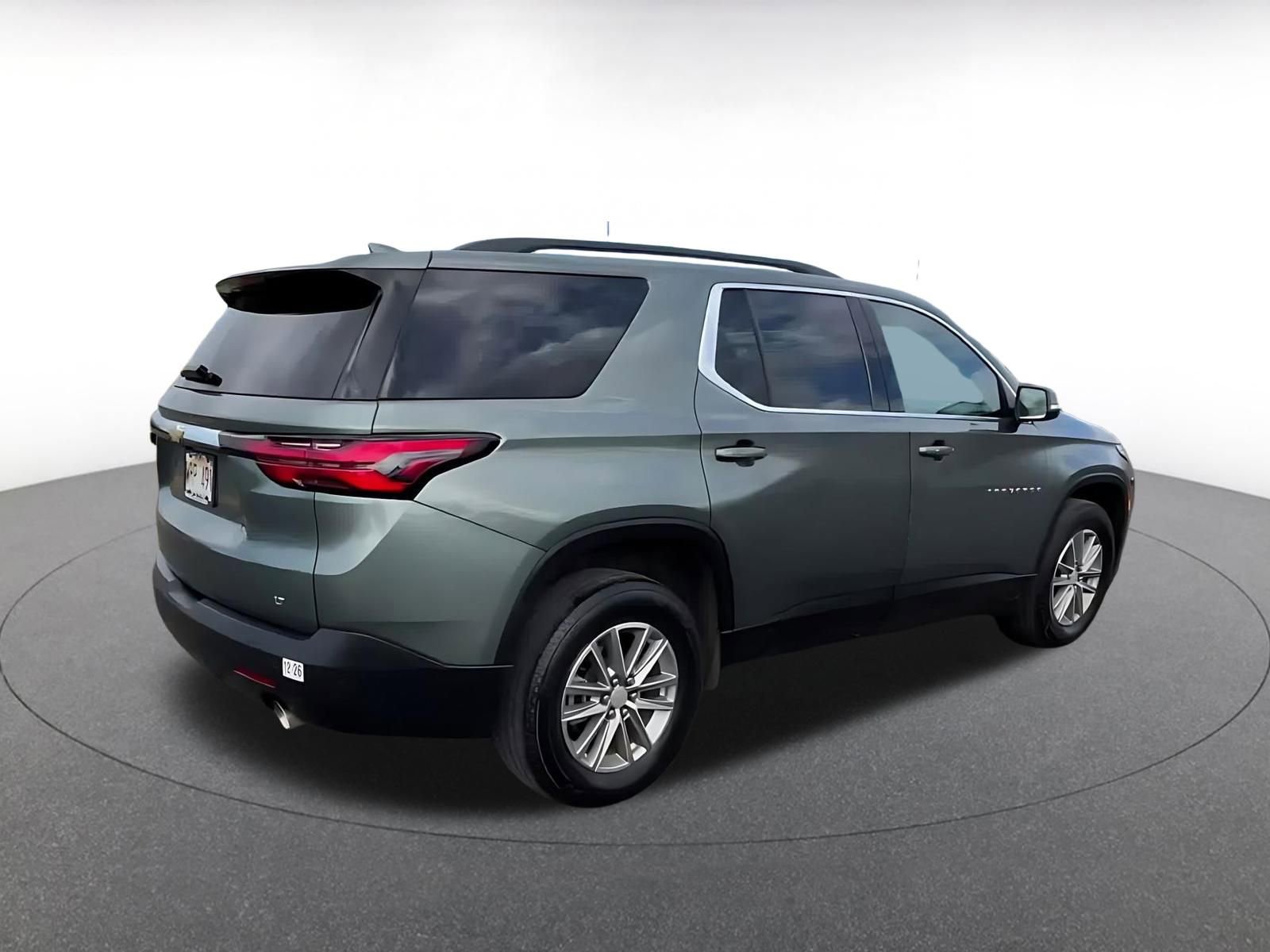 Thumbnail: 2023 Chevrolet Traverse - 15