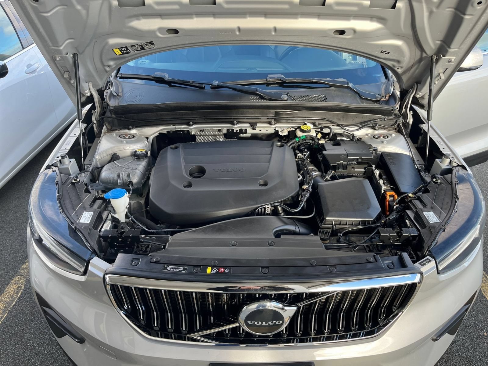 Thumbnail: 2024 Volvo XC40 - 34