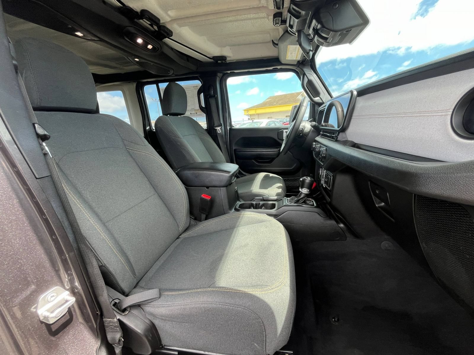 Thumbnail: 2025 Jeep Wrangler - 27