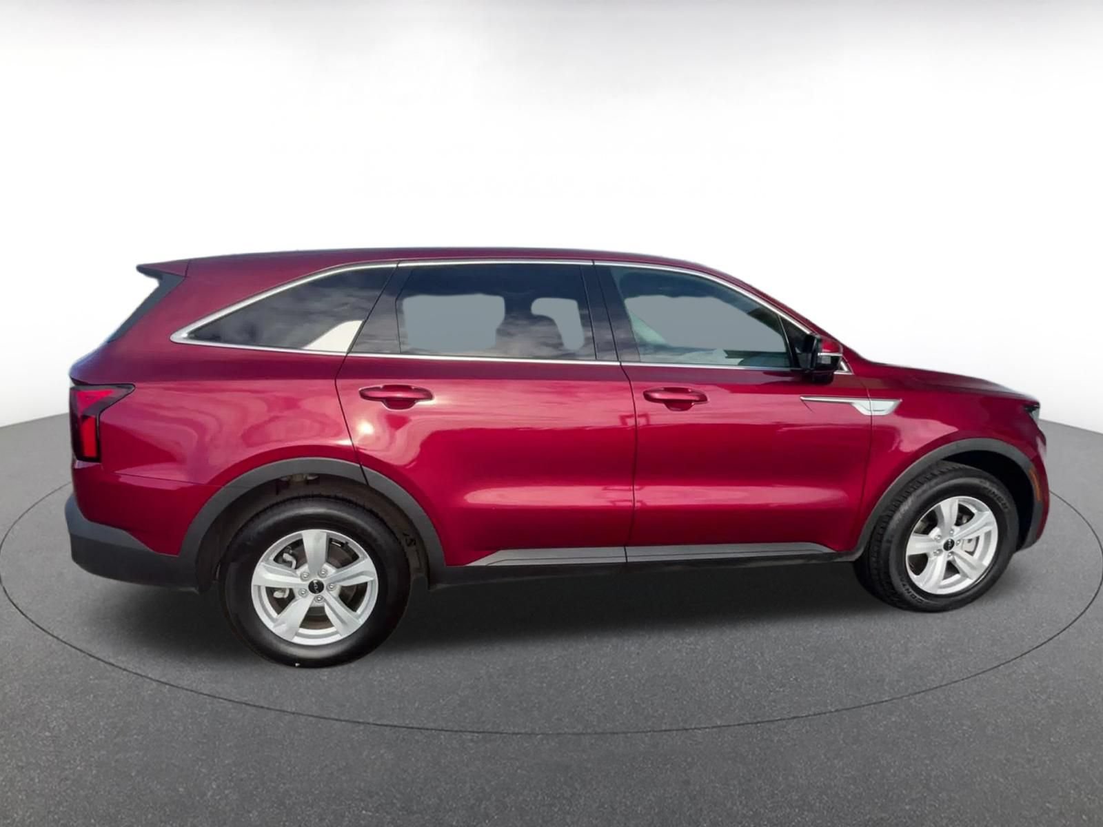 Thumbnail: 2023 Kia Sorento - 13