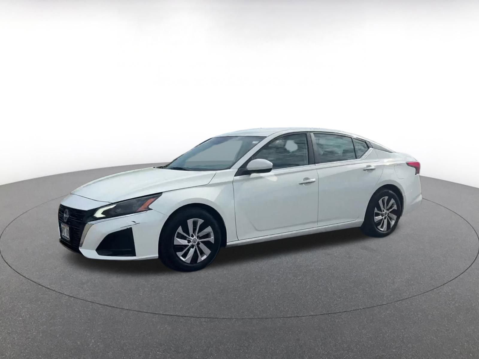 Thumbnail: 2023 Nissan Altima - 8