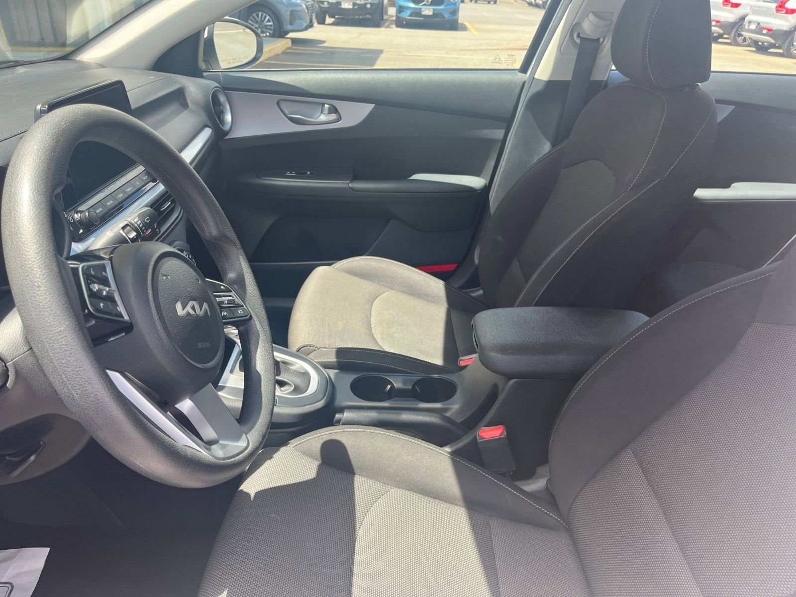 Thumbnail: 2024 Kia Forte - 25