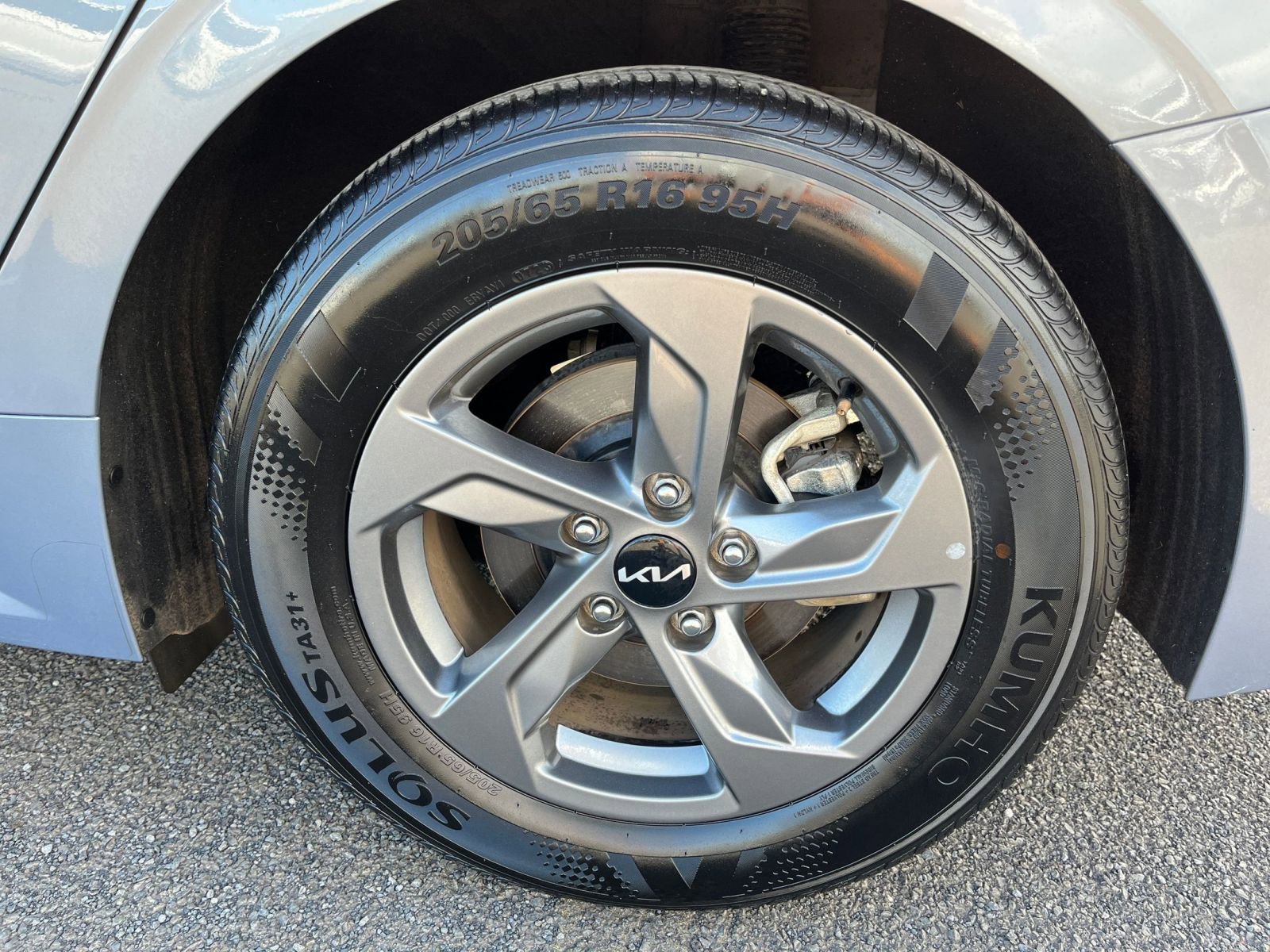 Thumbnail: 2023 Kia K5 - 28