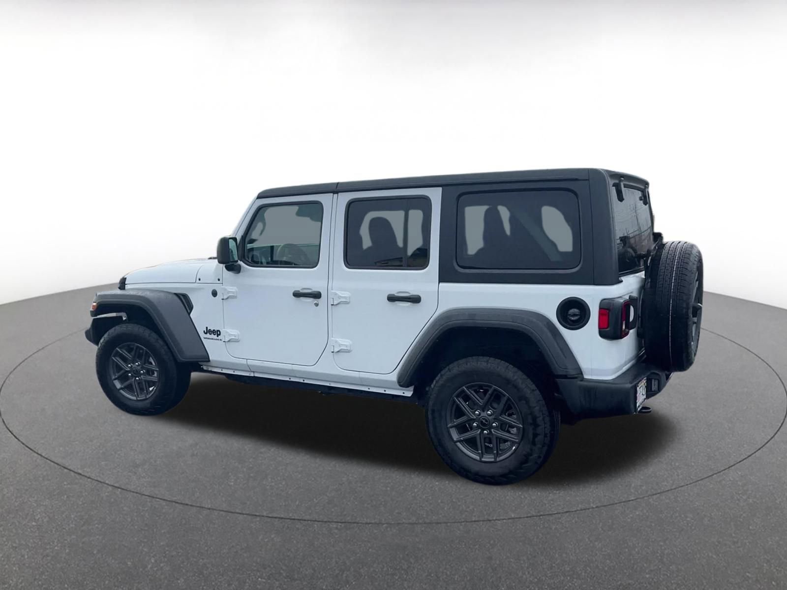 Thumbnail: 2025 Jeep Wrangler - 10
