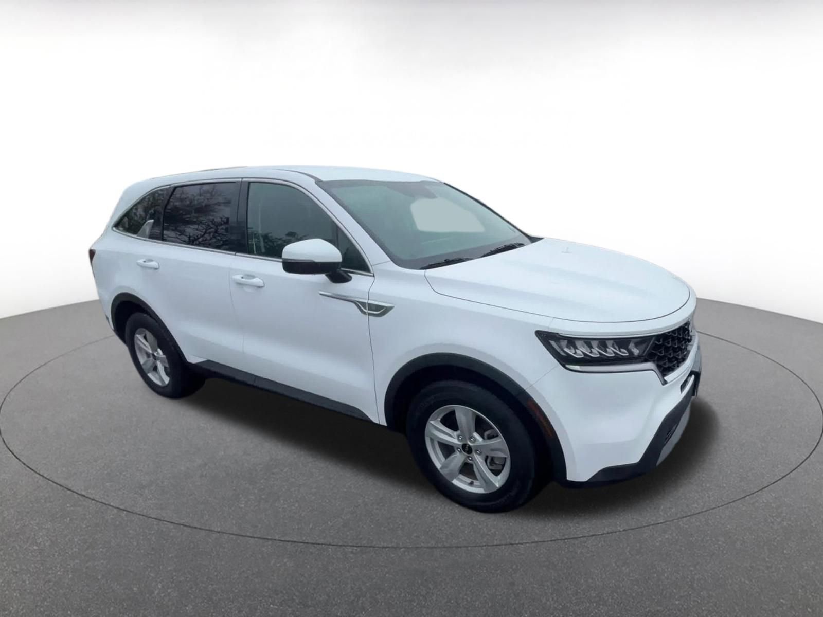 Thumbnail: 2023 Kia Sorento - 2