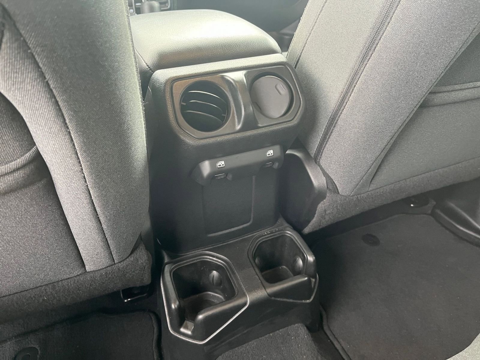 Thumbnail: 2025 Jeep Wrangler - 22