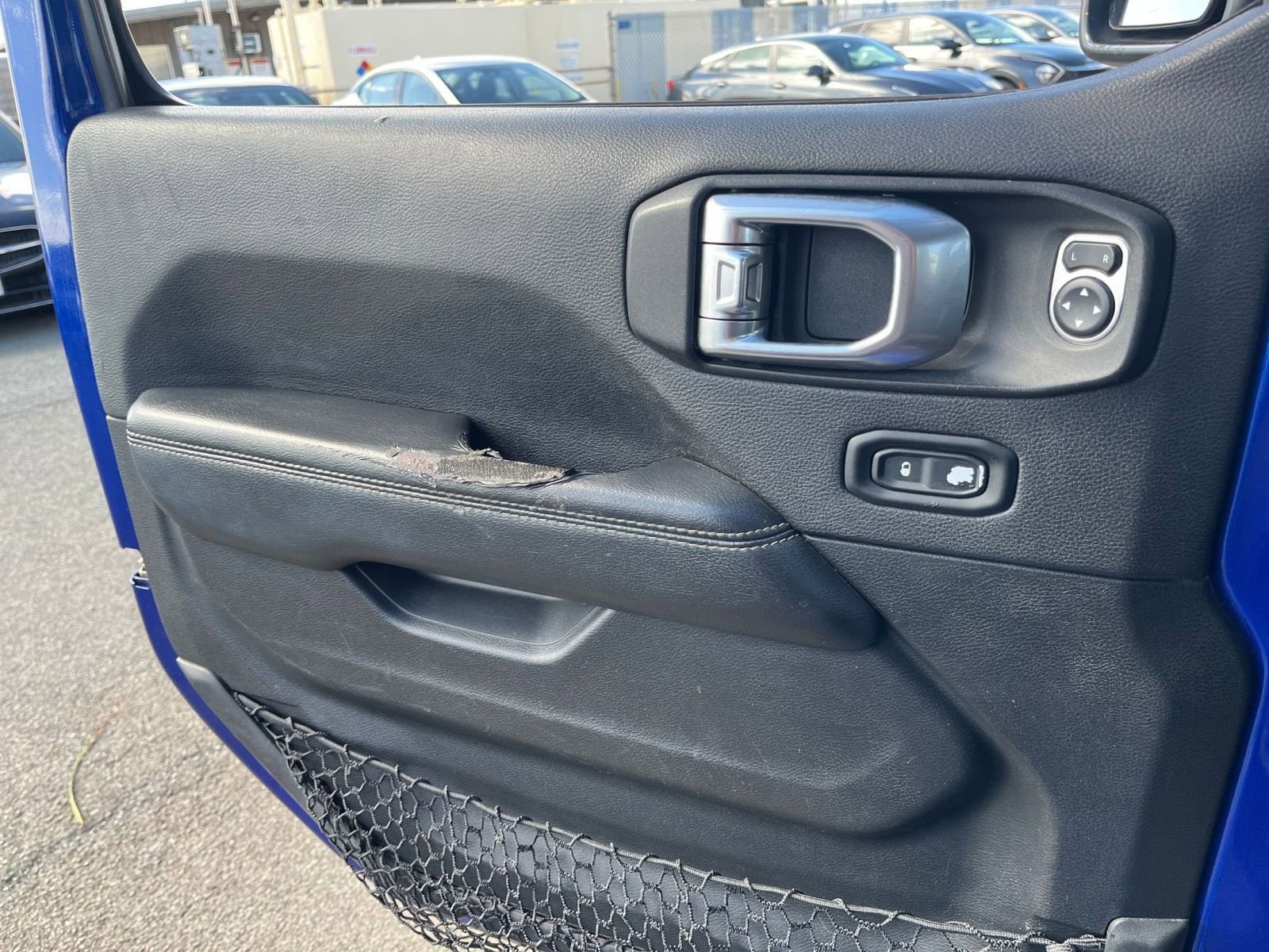 Thumbnail: 2020 Jeep Wrangler - 20