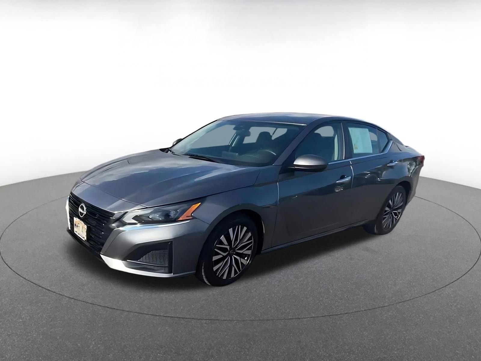 Thumbnail: 2023 Nissan Altima - 8