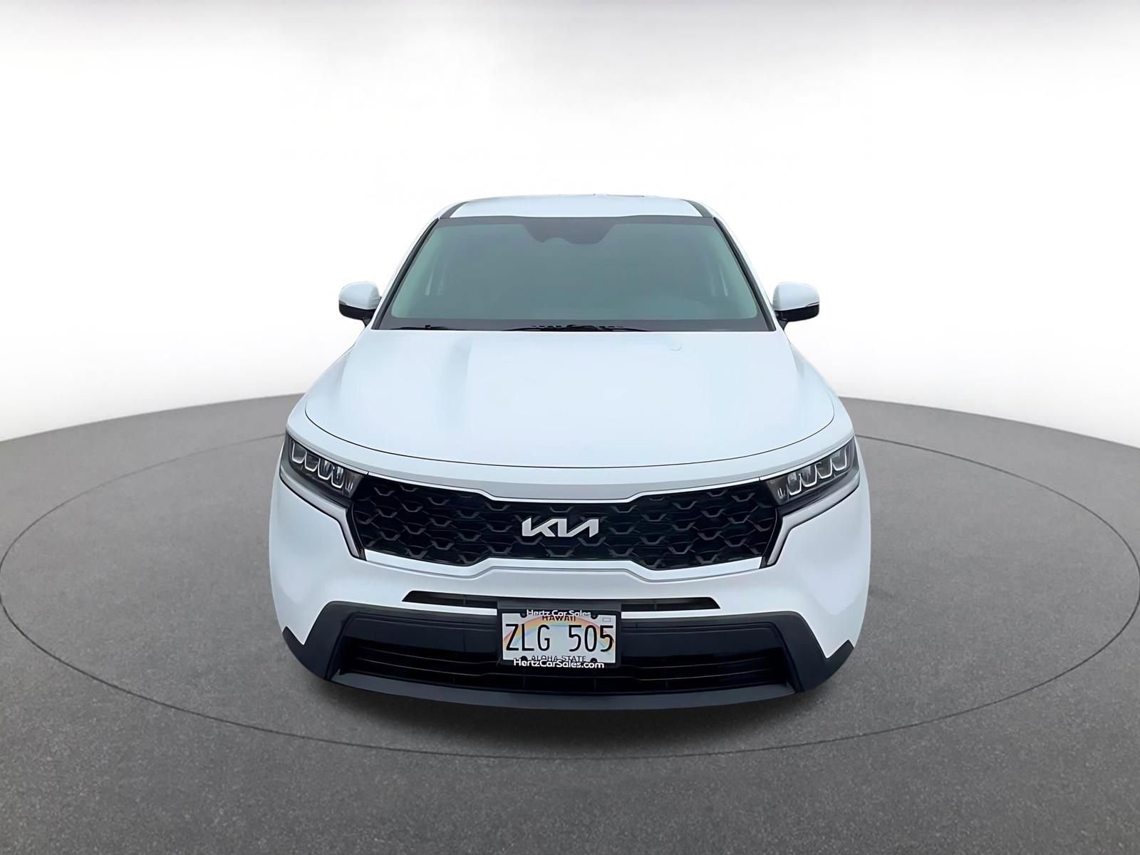 Thumbnail: 2023 Kia Sorento - 4