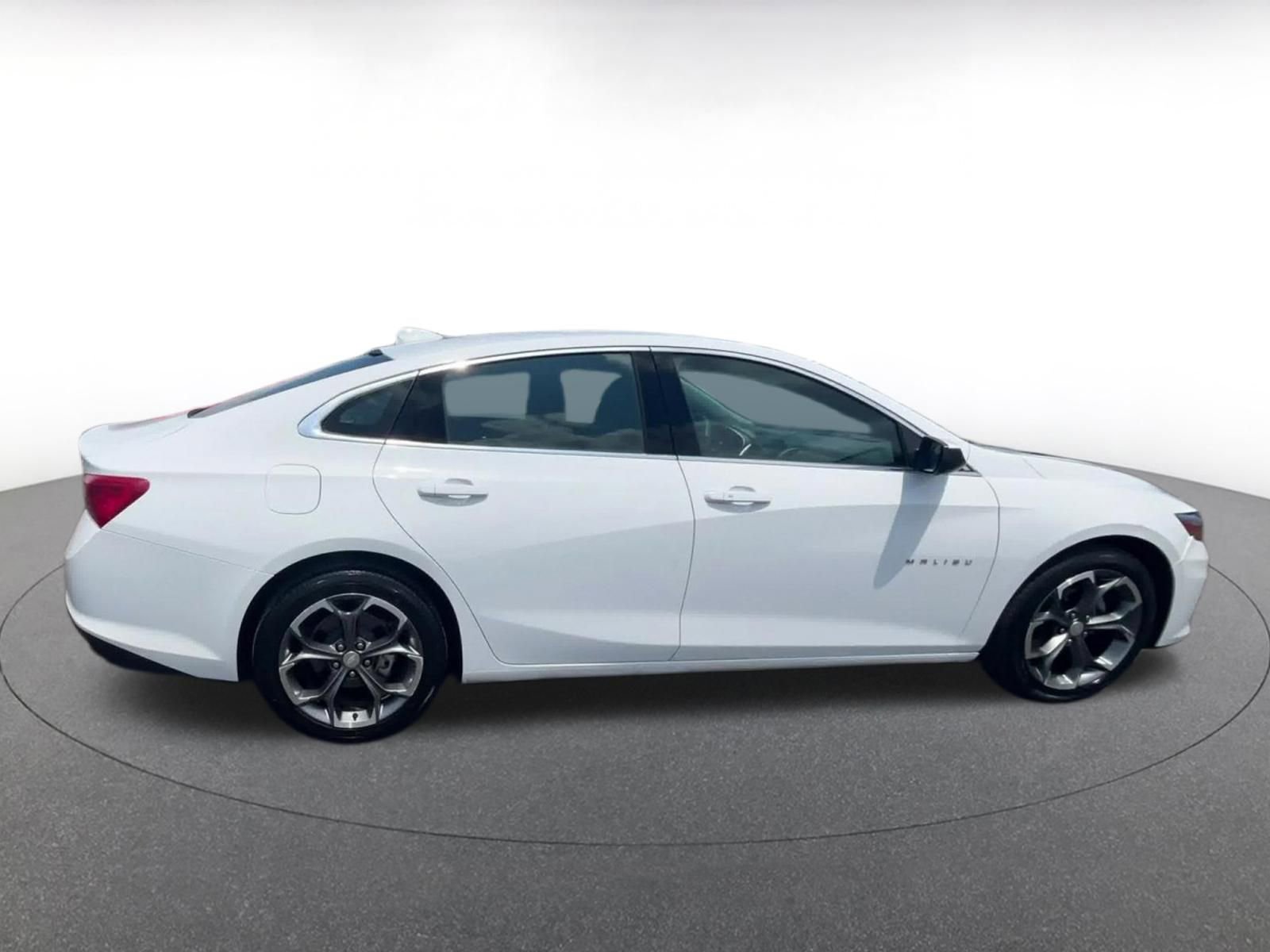 Thumbnail: 2023 Chevrolet Malibu - 15