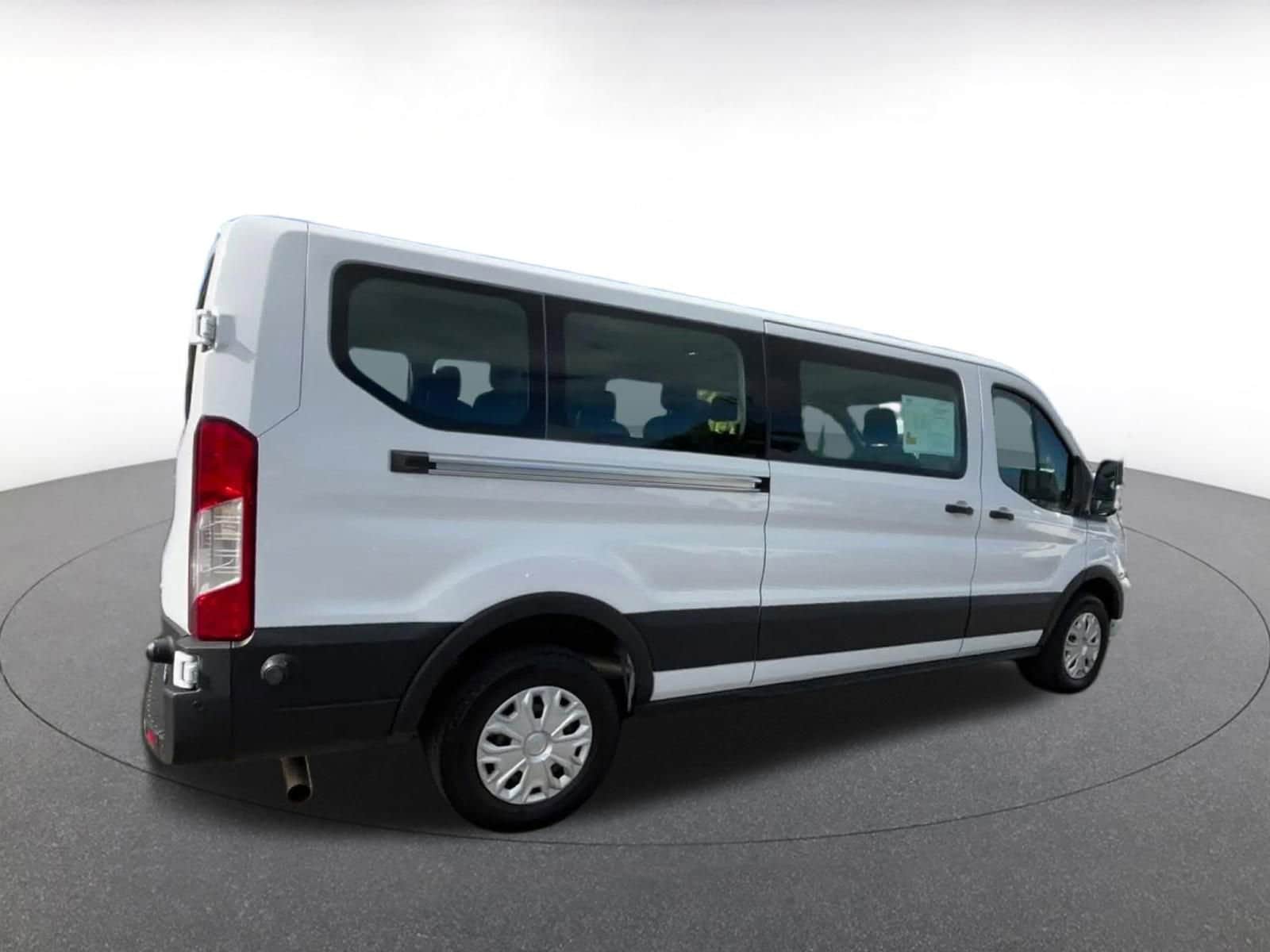 Thumbnail: 2024 Ford Econoline - 14