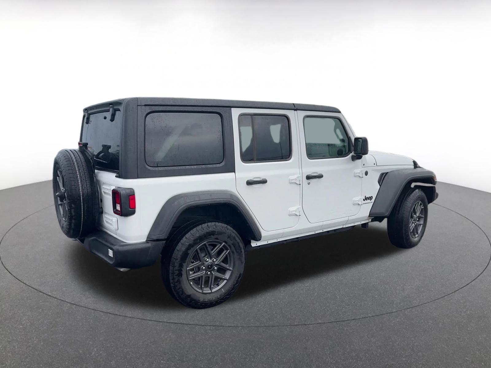 Thumbnail: 2025 Jeep Wrangler - 14
