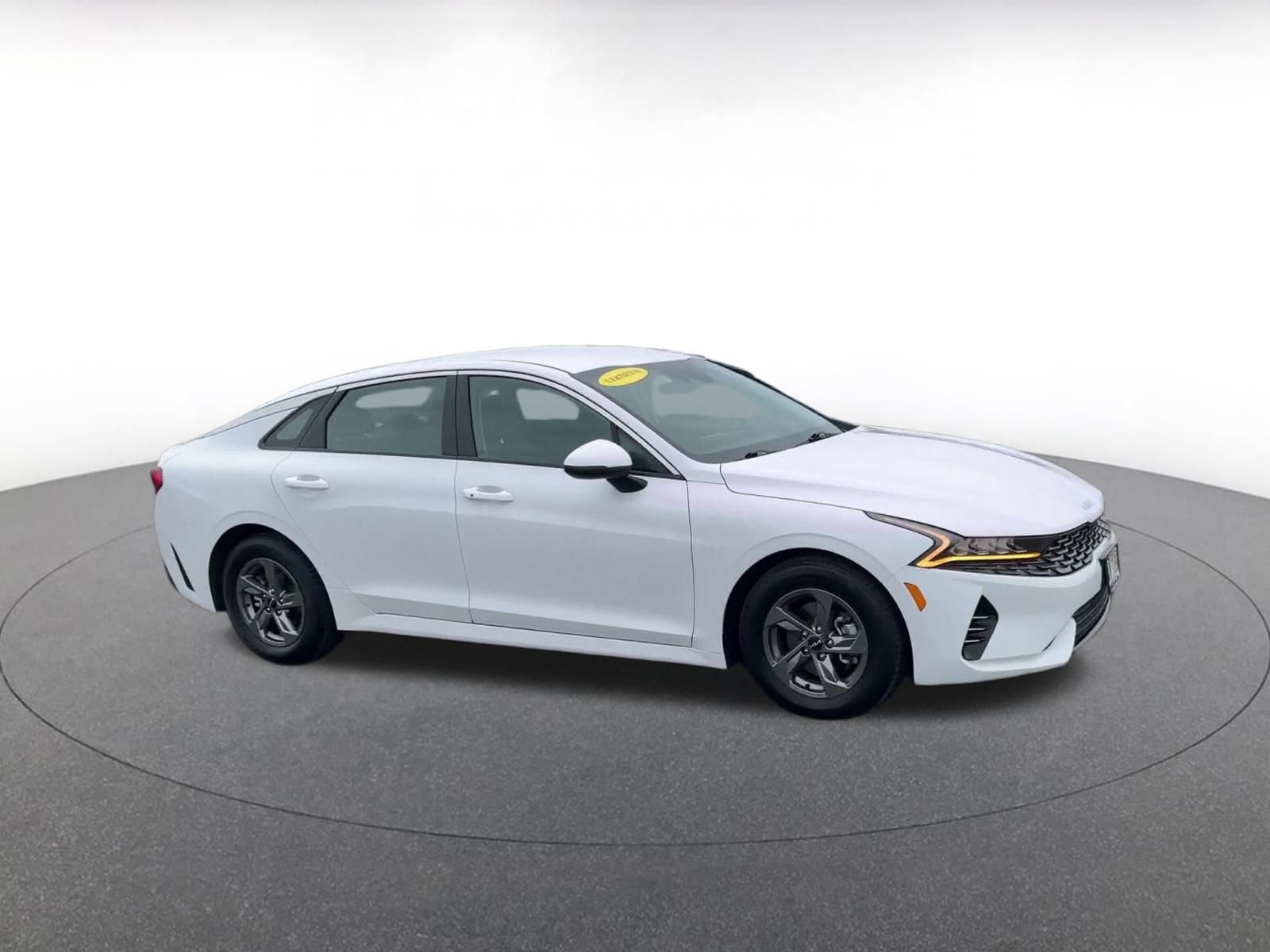 Thumbnail: 2023 Kia K5 - 2