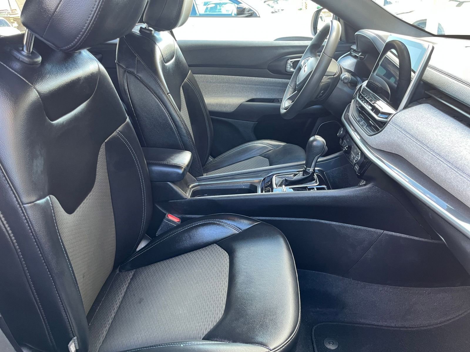 Thumbnail: 2023 Jeep Compass - 35