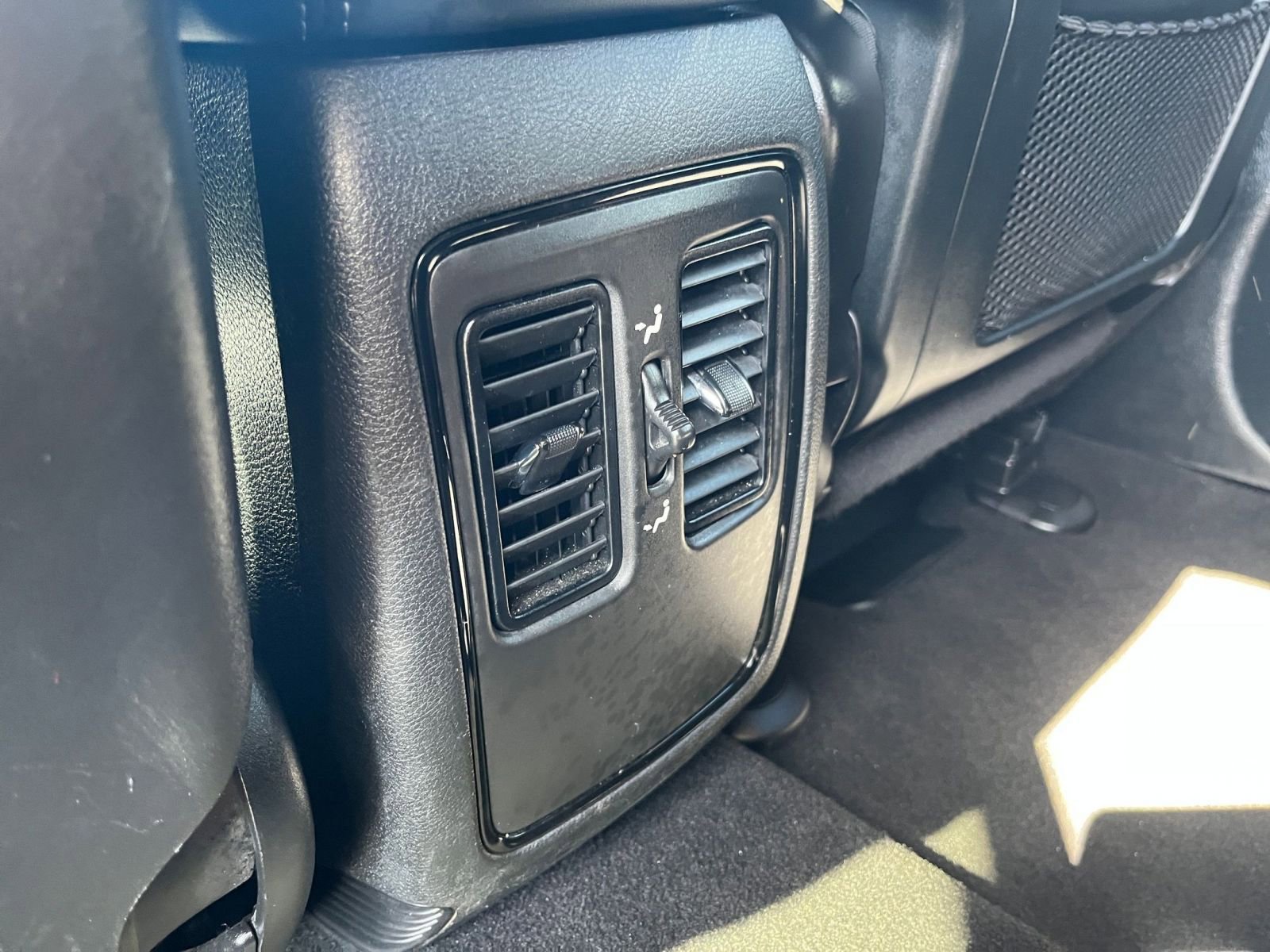 Thumbnail: 2023 Dodge Durango - 22