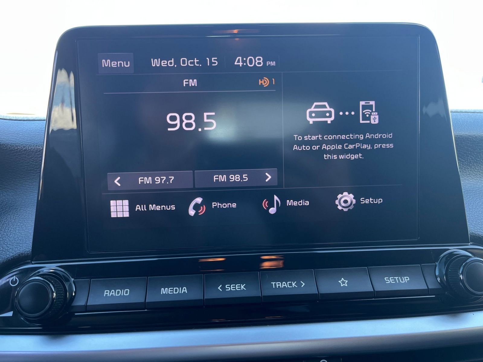 Thumbnail: 2023 Kia Forte - 21