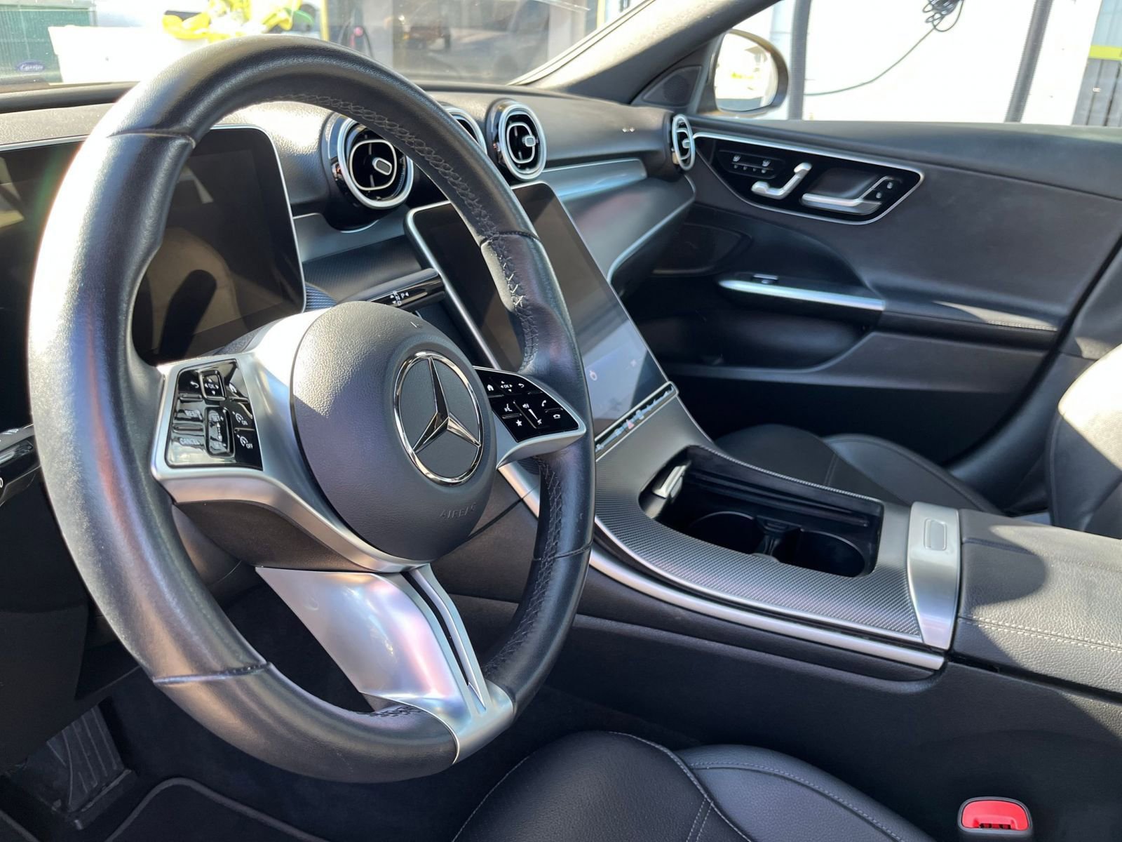 Thumbnail: 2024 Mercedes-Benz C-Class - 35