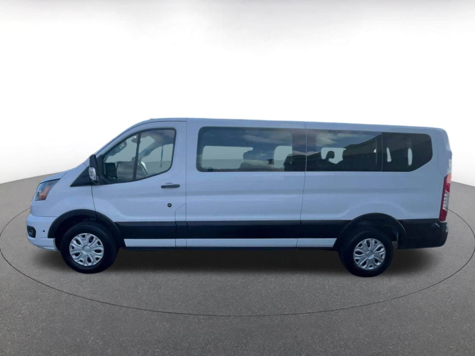 Thumbnail: 2024 Ford Econoline - 9