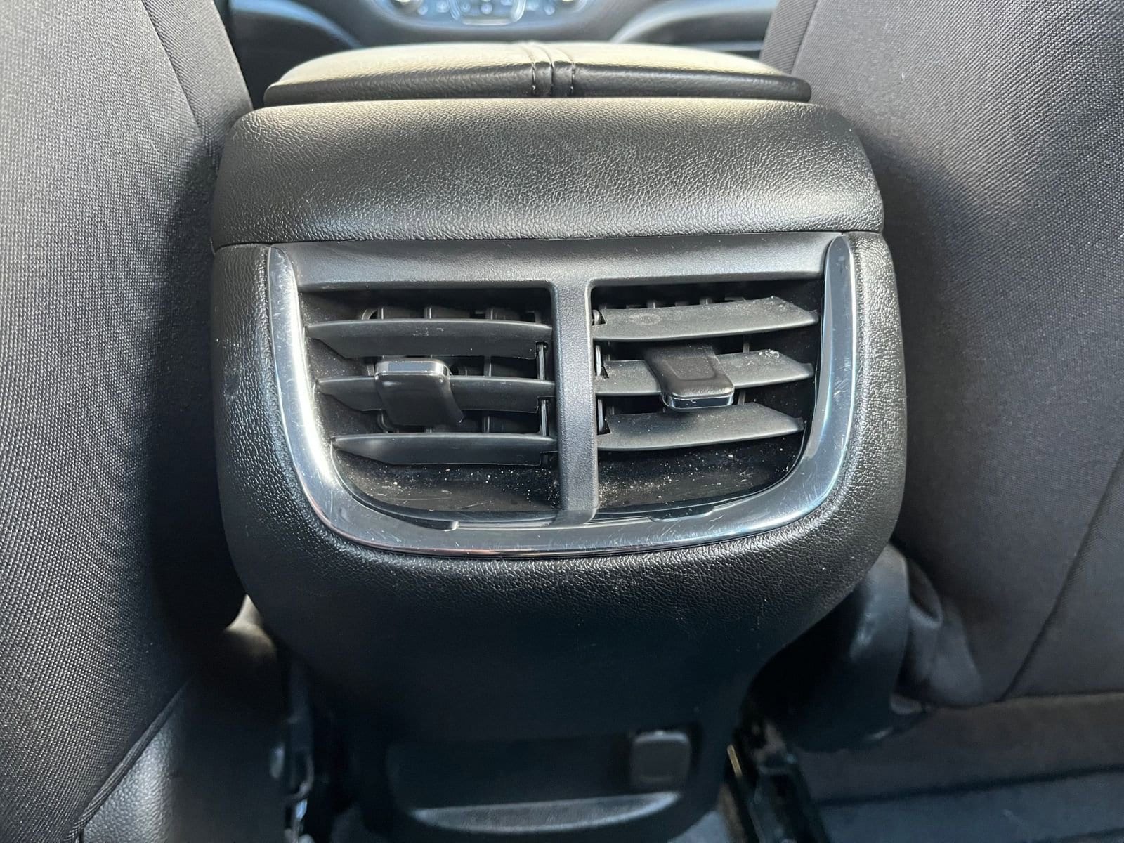 Thumbnail: 2023 Chevrolet Malibu - 24