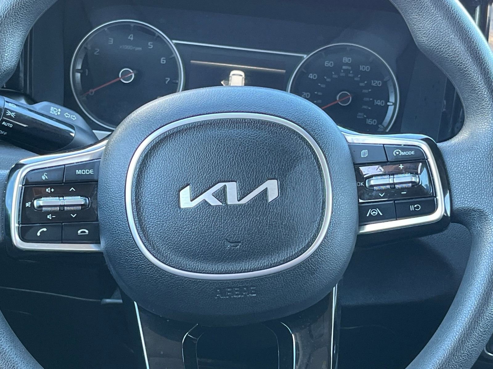 Thumbnail: 2023 Kia Sorento - 28