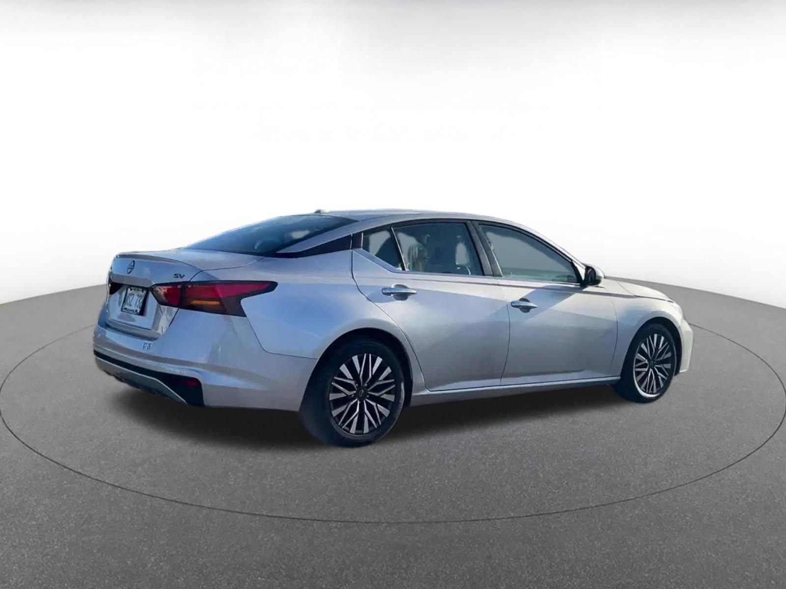 Thumbnail: 2023 Nissan Altima - 14