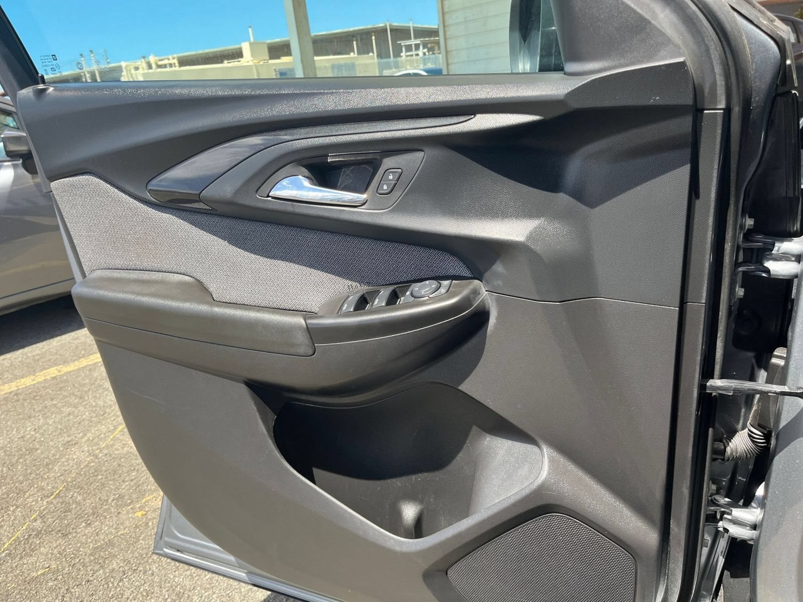 Thumbnail: 2023 Chevrolet TrailBlazer - 18