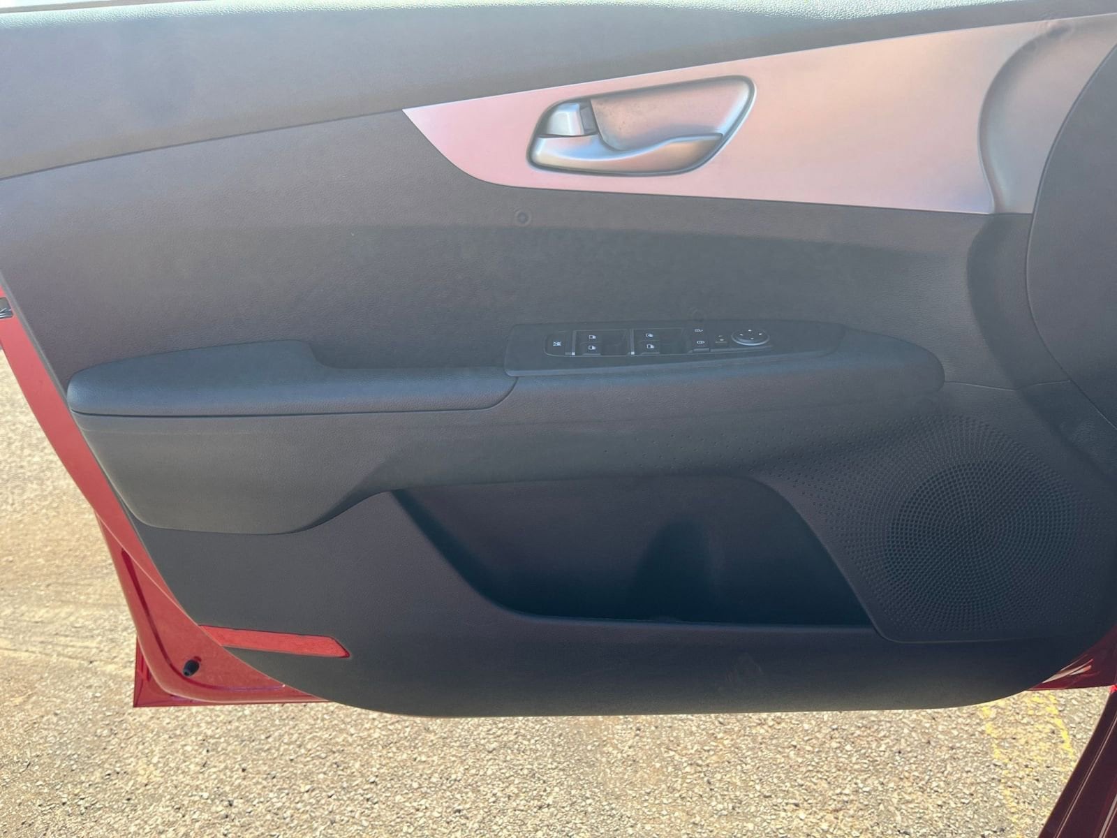 Thumbnail: 2024 Kia Forte - 18