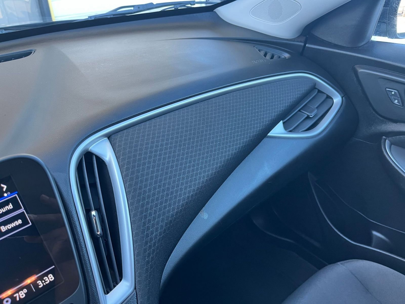 Thumbnail: 2024 Chevrolet Malibu - 35