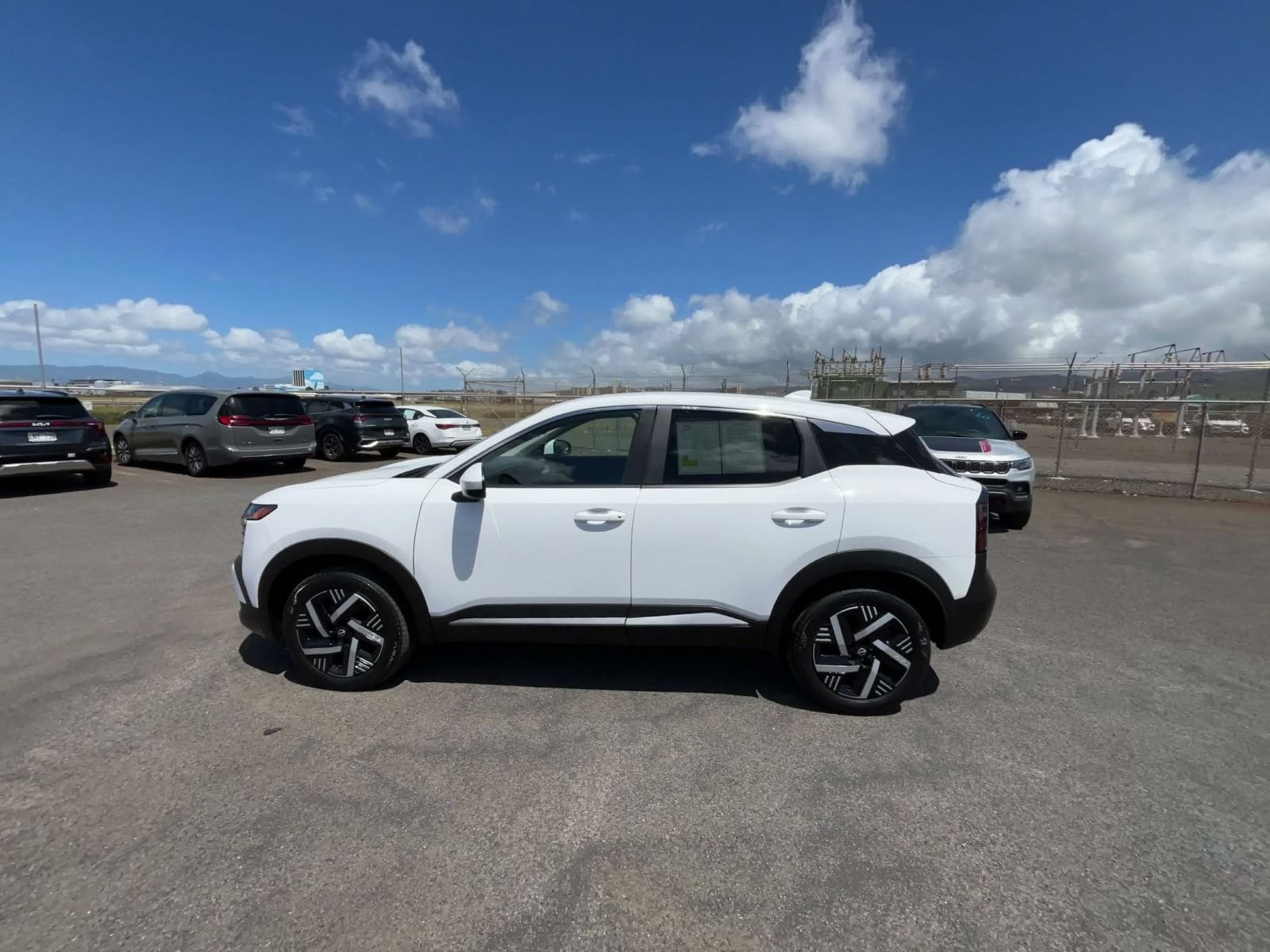 Thumbnail: 2025 Nissan Kicks - 9