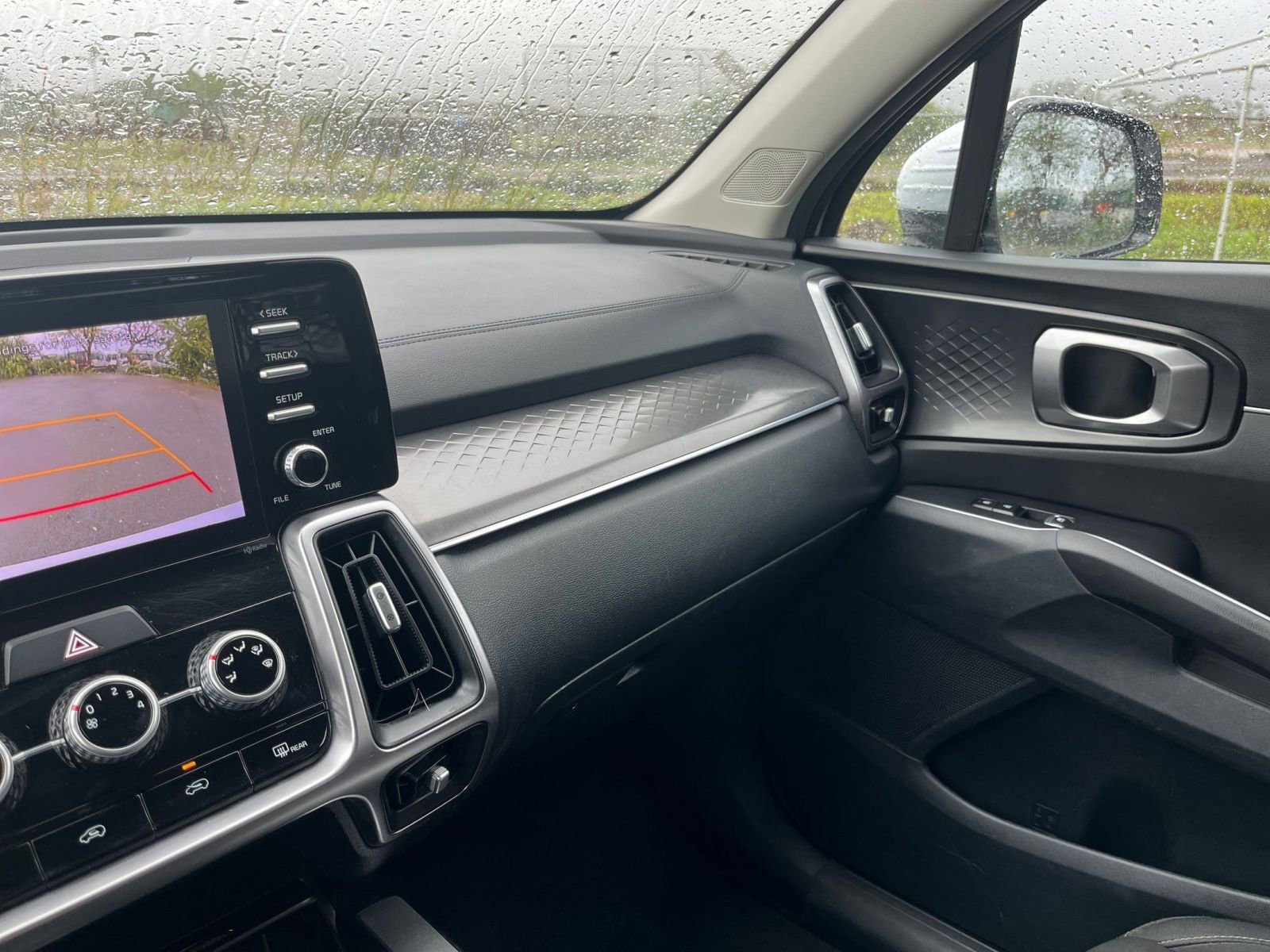 Thumbnail: 2023 Kia Sorento - 30